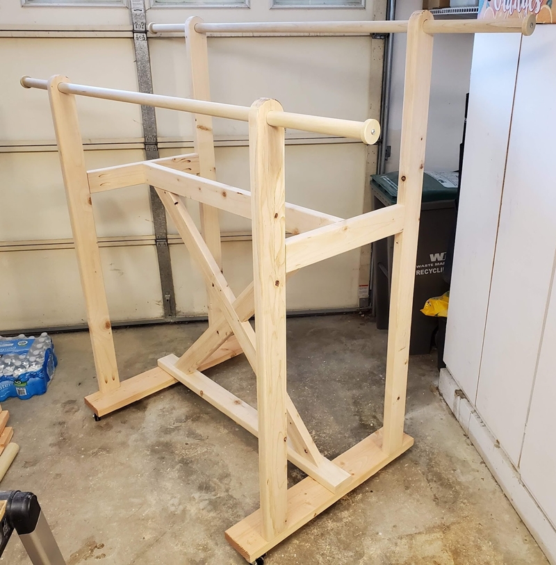 Bob Penoyer's 2-by-4 Clothes Rack Woodworking Project Page